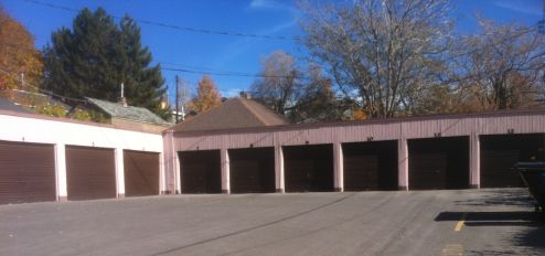 Medallion Apartments garages