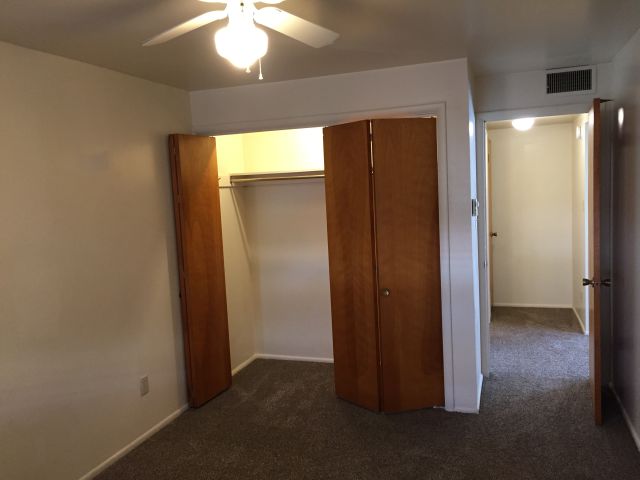 Medallion #3 bedroom has ceiling fan & large lighted closet